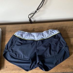 Lulu printed shorts, 2.5” inseam